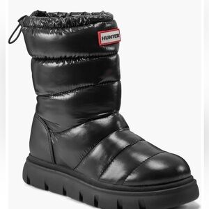 Hunter Maribel Insulated Waterproof black 
Snow Bootie women size 7 gently used